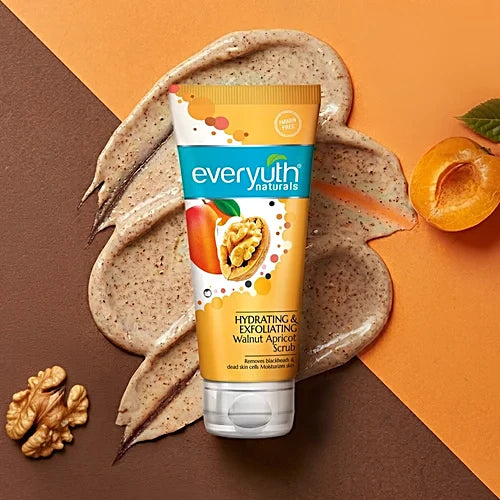 Everyuth Naturals Advanced Walnut Apricot Scrub, 25 g Tube